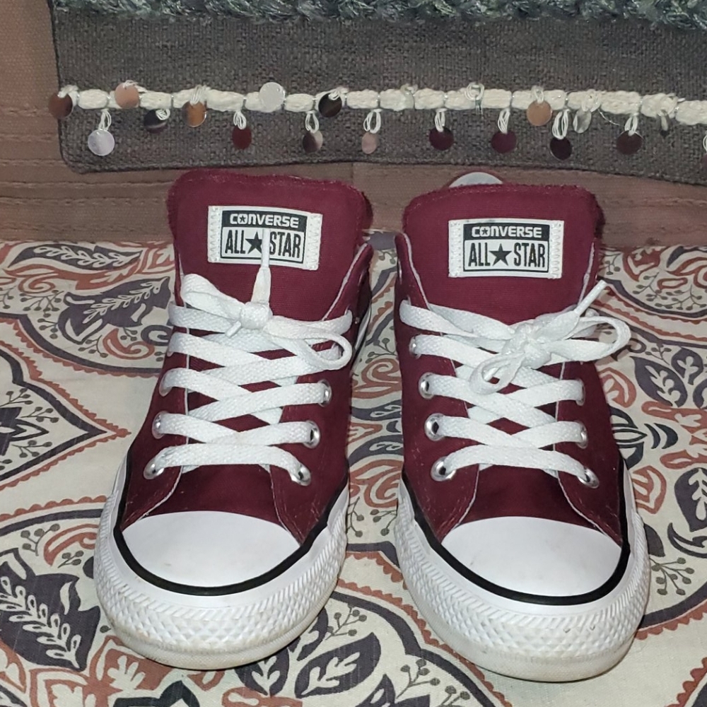 Converse All Star Burgundy Size 8 Sneakers